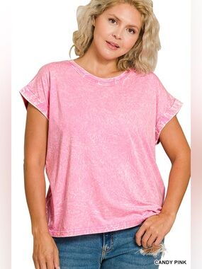 Zenana PLUS CRINKLE WASHED ROUND NECK FOLDED SHORT SLEEVE TEE